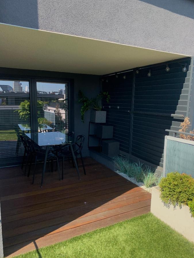 Two-Levels Penthouse With A Garden In The City Center Διαμέρισμα Λοτζ Εξωτερικό φωτογραφία