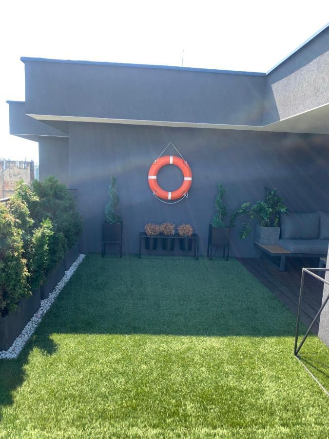 Two-Levels Penthouse With A Garden In The City Center Διαμέρισμα Λοτζ Εξωτερικό φωτογραφία