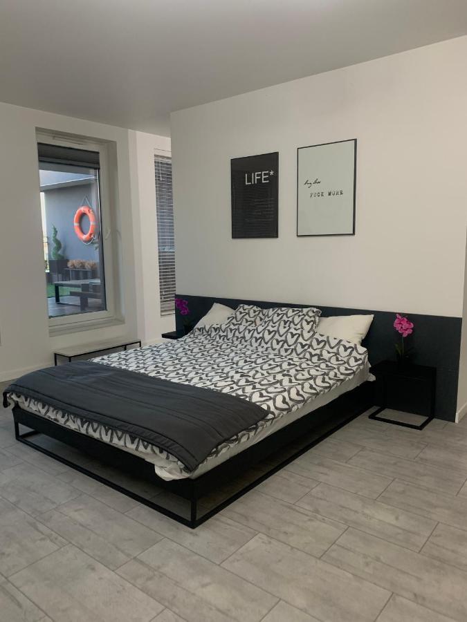 Two-Levels Penthouse With A Garden In The City Center Διαμέρισμα Λοτζ Εξωτερικό φωτογραφία